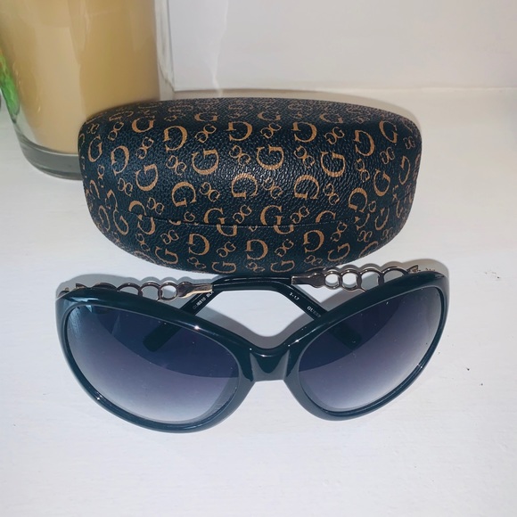 Guess Accessories - Black brown GUESS chic sunglasses